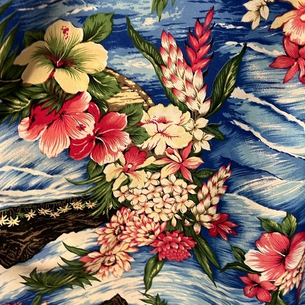 Royal Creations Hawaii Mumu Size Large. - Picture 5 of 7